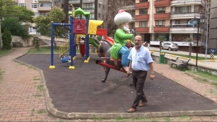 Vatandaşların çağrısı üzerine çizgi film karakterinin piposu yerine çiçek resmi çizildi