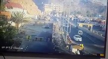 فيديو للتفجير الإرهابي الذي استهدف  مقر قوات مكافحة الإرهاب التابعة لإدارة أمن عدن في جولدمور  24 فبراير  2018 م