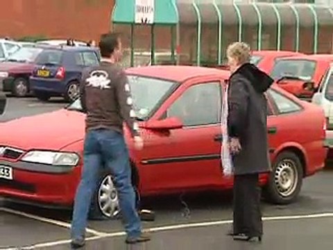 Just.for.laughs.gags-1313-Fixing.A.Float