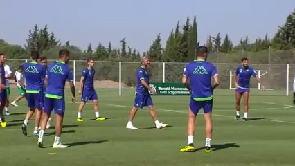 El Betis completa el primer entrenamiento de la jornada