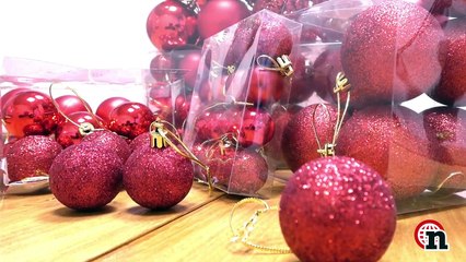 Tutorial- Ghirlanda di Natale fai da te con nastro e palline - Notizie.it