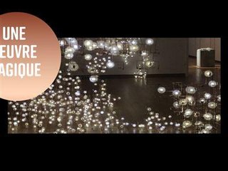 Une oeuvre d'art magique avec des milliers de fleurs