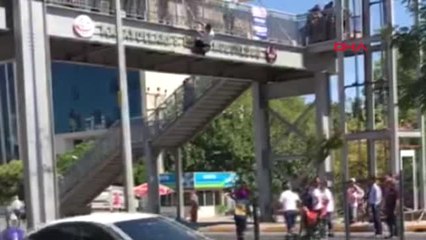 Adıyaman Üst Geçitten Atlayan Genç Yaralandı