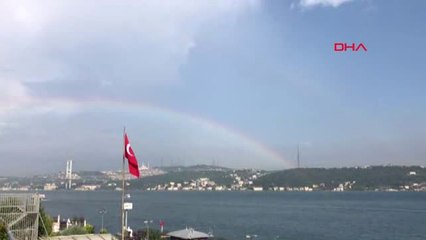 İstanbul Boğazı'nda Gökkuşağı Oluştu 1