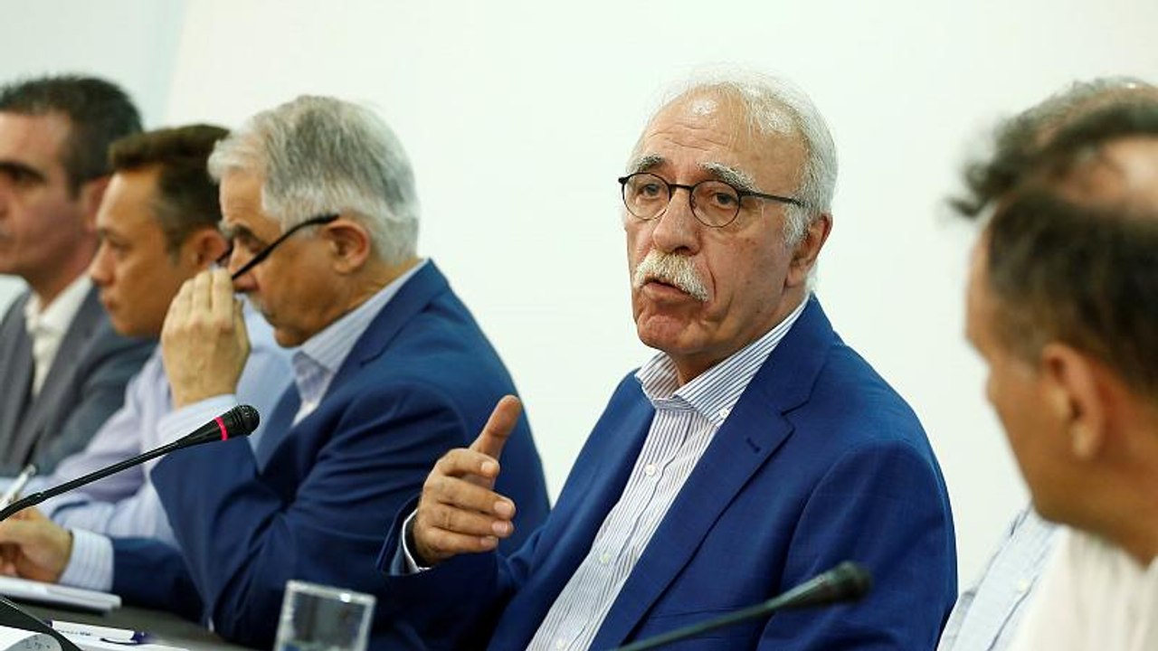 Griechischer Migrationsminister: '2000 Anträge für Familiennachzug bewilligt'