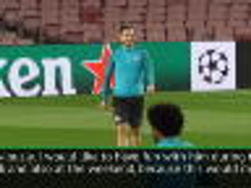 Sarri hoping to improve Hazard at Chelsea