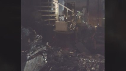 창원 2층 단독주택에 불...천8백만 원 피해 / YTN