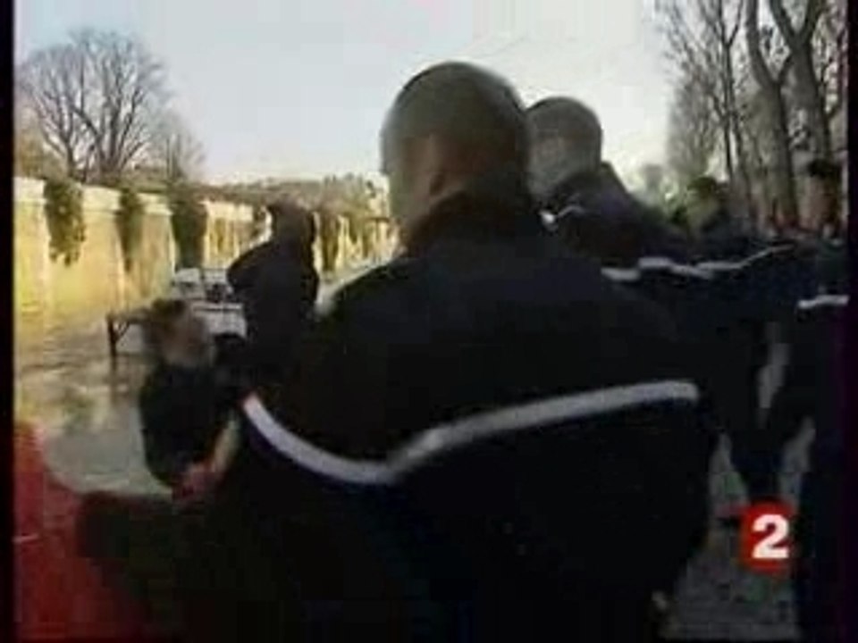 DEMONTAGE CAMPEMENT -FR2