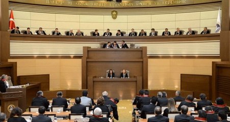 Anayasa Mahkemesi, İki Siyasi Partiyi Dağılmış Sayarak Hukuki Varlığına Son Verdi