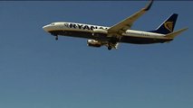 Noticia | Ryanair cancela 400 vuelos en España por la huelga de tripulantes de cabina 18/7/2018