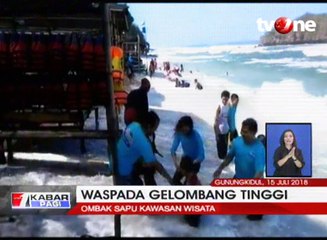 Gelombang Tinggi Sapu Kawasan Wisata di Gunungkidul