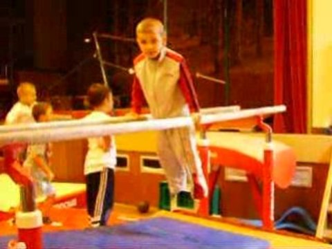 Amaury barres parallèles 2005 novice debutant balancé agres