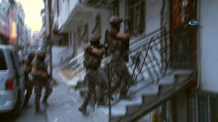 istanbul’da şafak vakti narkotik operasyonu: 23 gözaltı