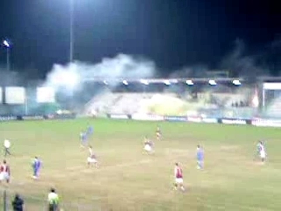 gf38 montpellier lancé fumigène