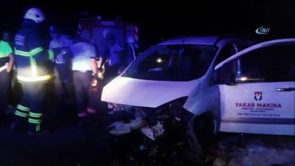 Hurdaya dönen araçta ağır yaralandı