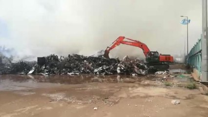 Dün Akşam Geri Dönüşüm Fabrikasında Çıkan Yangın Söndü