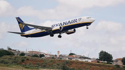 Tải video: Sciopero Ryanair: cancellati oltre 600 voli