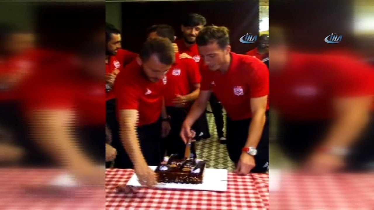 Robinho'dan çiftetelli şov