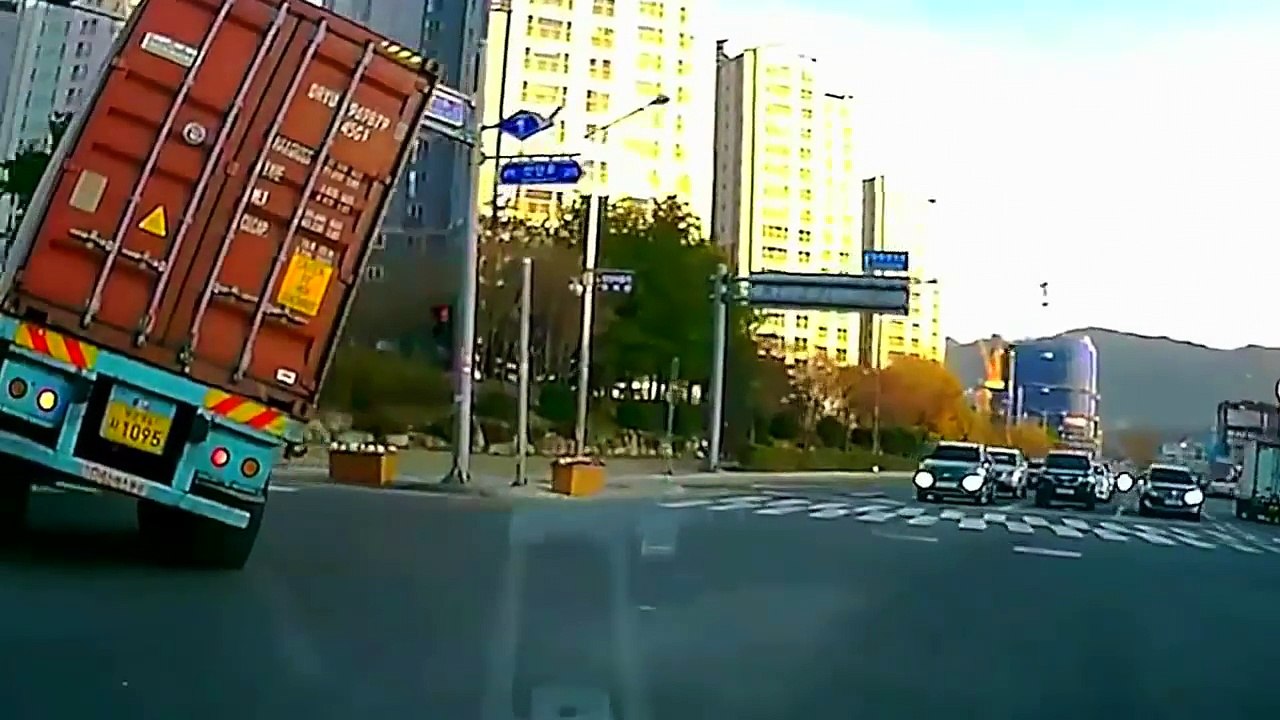 Truckers DISASTERED and WITHOUT CONTROL