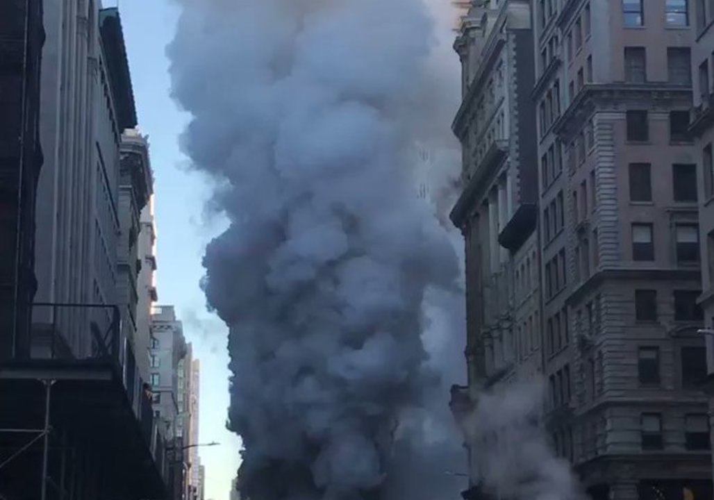 New York Steam Pipe Blast Sparks Road Closures
