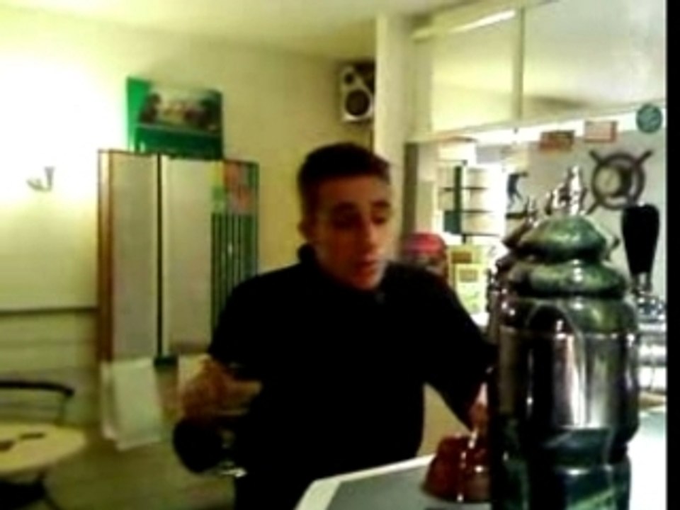 Méchu bourré au jardin