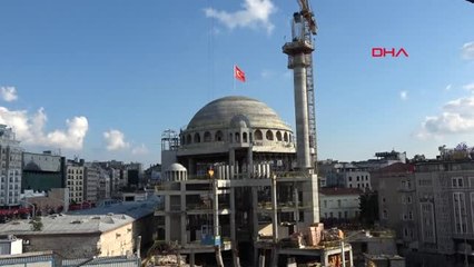 Taksim Camii'nde 61 Metrelik İlk Minare Tamamlanmak Üzere 2