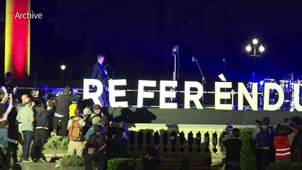 Catalogne: mandat d'arrêt international levé contre Puigdemont