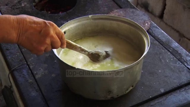 Fshati pa rrugë dhe pa nuse - Top Channel Albania - News - Lajme