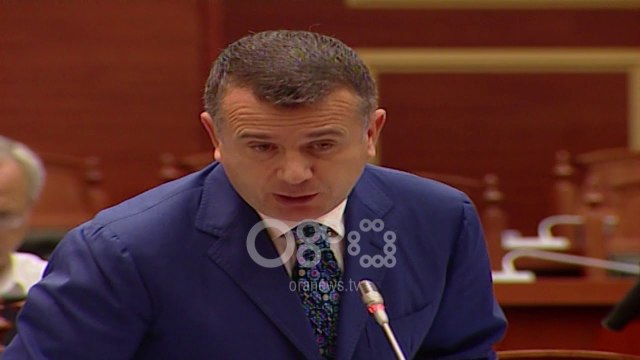 Ora News - Opozita lë Kuvendin, kodi rrugor dhe ligji për magjistraturën shtyhen për të hënën