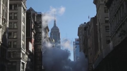 Desalojos y cortes de tráfico por la explosión de una tubería en Nueva York