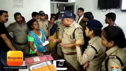 जिला अस्पताल के सर्जन पर लापरवाही का आरोप लगाते हुए परिजनों ने हंगामा काटा