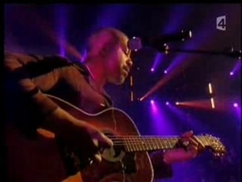 Ayo : Down on my knees (live)