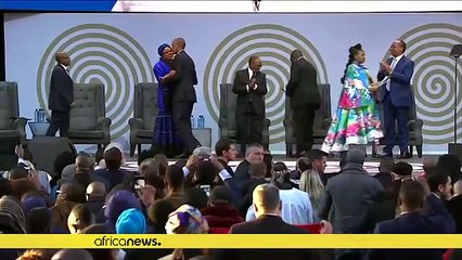 Mandela espionné par le FBI après sa sortie de prison, révèlent les archives américaines