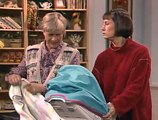 Roseanne - S06 E21 Lies My Father Told Me