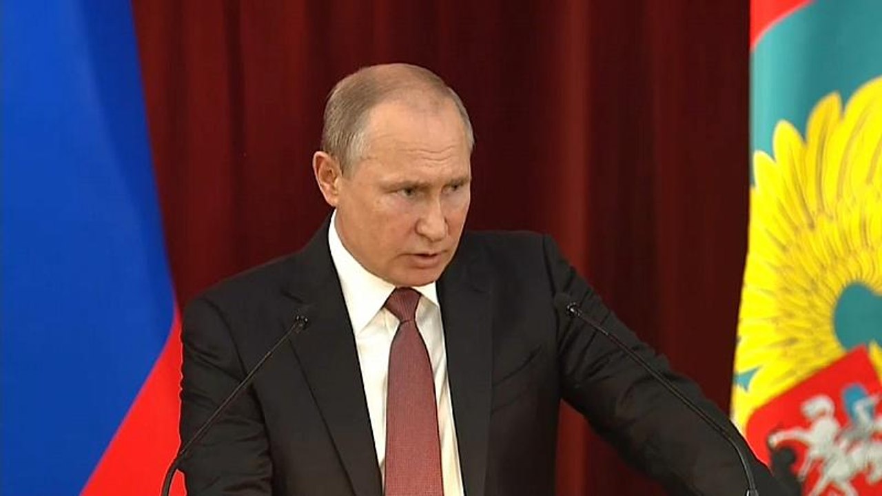 Putin lobt Trump, warnt Nato