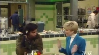 Night Court - S07 E03 The Cop and the Lady