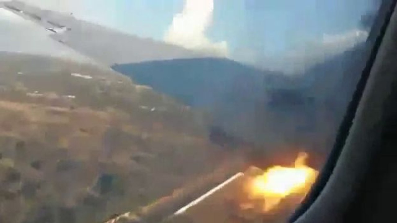 Crash d'un avion filmé par un passager Vidéo Dailymotion