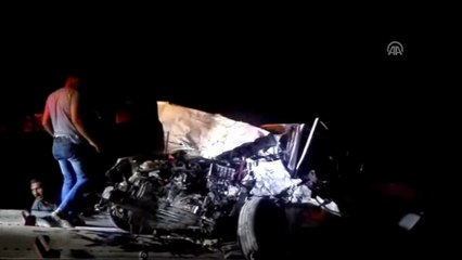 Birecik'de trafik kazası: 2 ölü, 2 yaralı - ŞANLIURFA