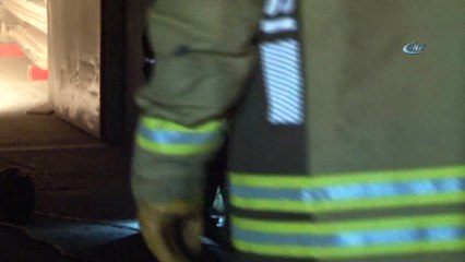 Bakırköy’de bulunan fuar merkezinde yangın