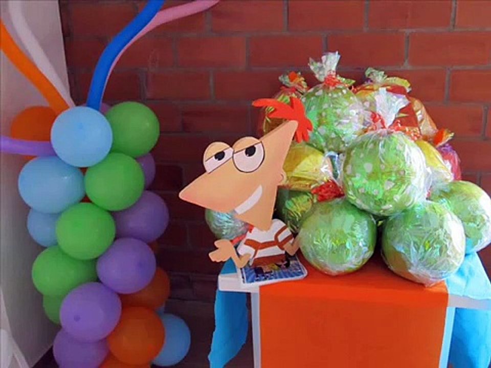 Thematic party decoration by phineas and ferbs