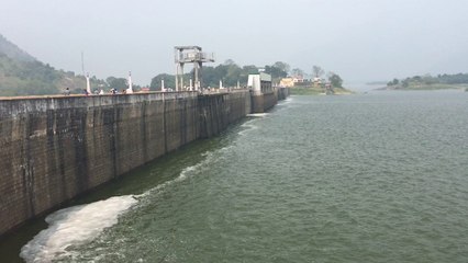 കലിതുള്ളി പെരുമഴ, ദുരിതക്കയത്തിൽ കേരളം|OneIndia Malayalam