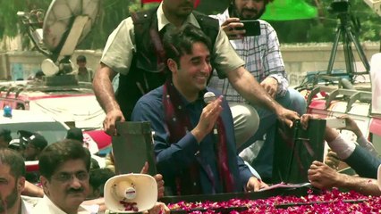 Military looms large over divisive Pakistan election