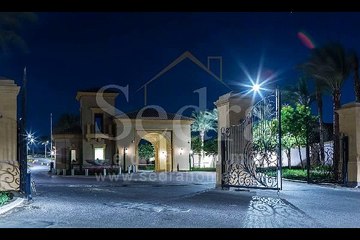 فيلا مستقله فى كمبوند اب تاون كايرو القاهره