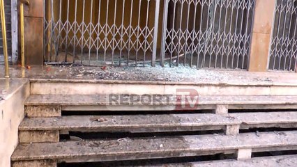 Report TV - Tiranë, shpërthim me eksploziv dyqanit poshtë një pallati te Tirana e Re