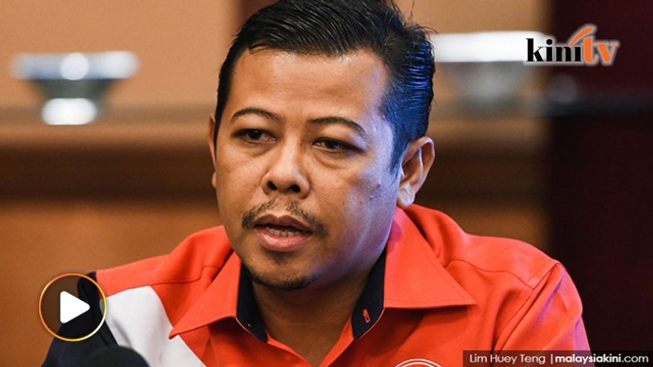 Razlan minta maaf