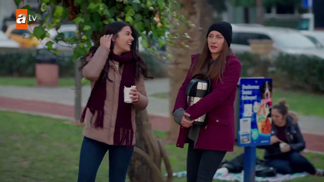 Para biriktirmek için çalışan kızlar! - Kırgın Çiçekler 32.Bölüm