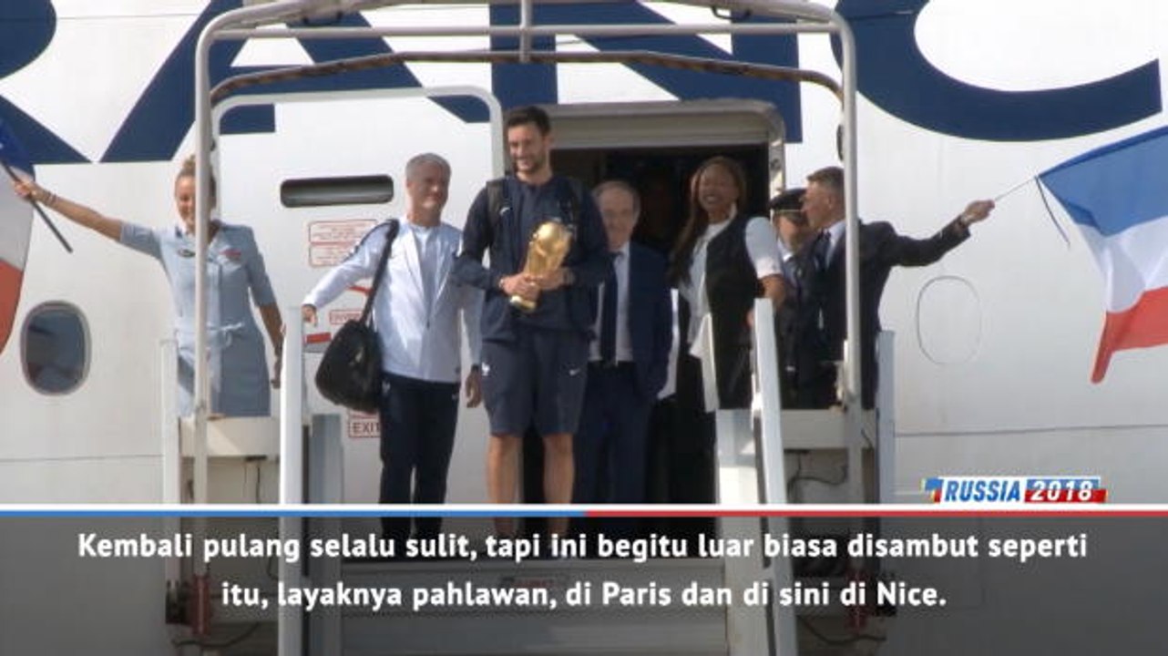 Sungguh Luara Biasa Saat Disambut di Negri Sendiri - Lloris