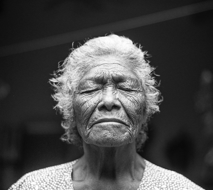 Face Reading - Haben Falten etwas mit dem Alter zu tun? Warum Falten entstehen.