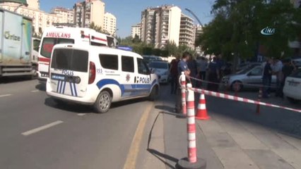 Emekli Astsubay Babasının ve Kardeşinin Önünde Kafasına Sıkarak İntihar Etti