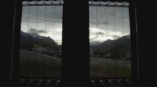 Ces vitres intelligentes produisent de l'énergie et régulent la température